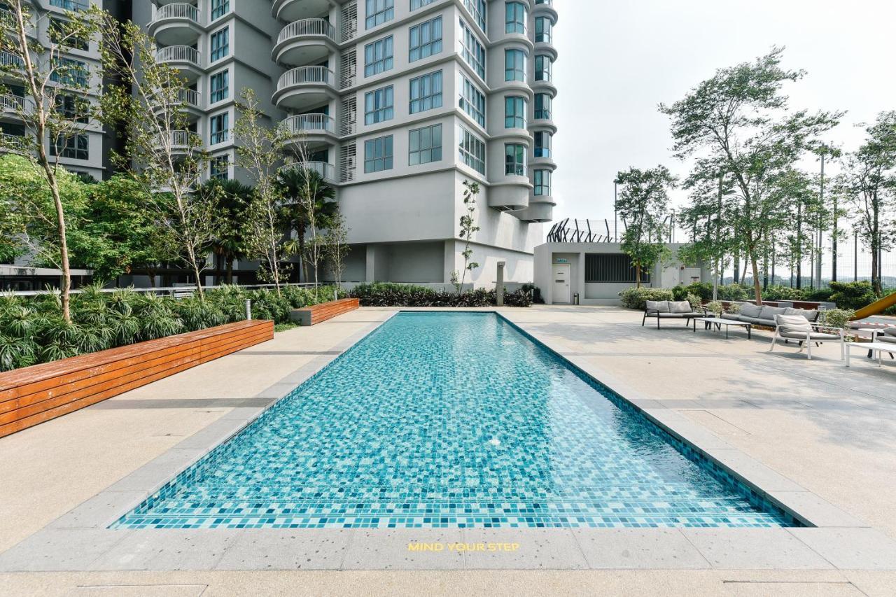 Teega Suites By Subhome Nusajaya  Exterior photo