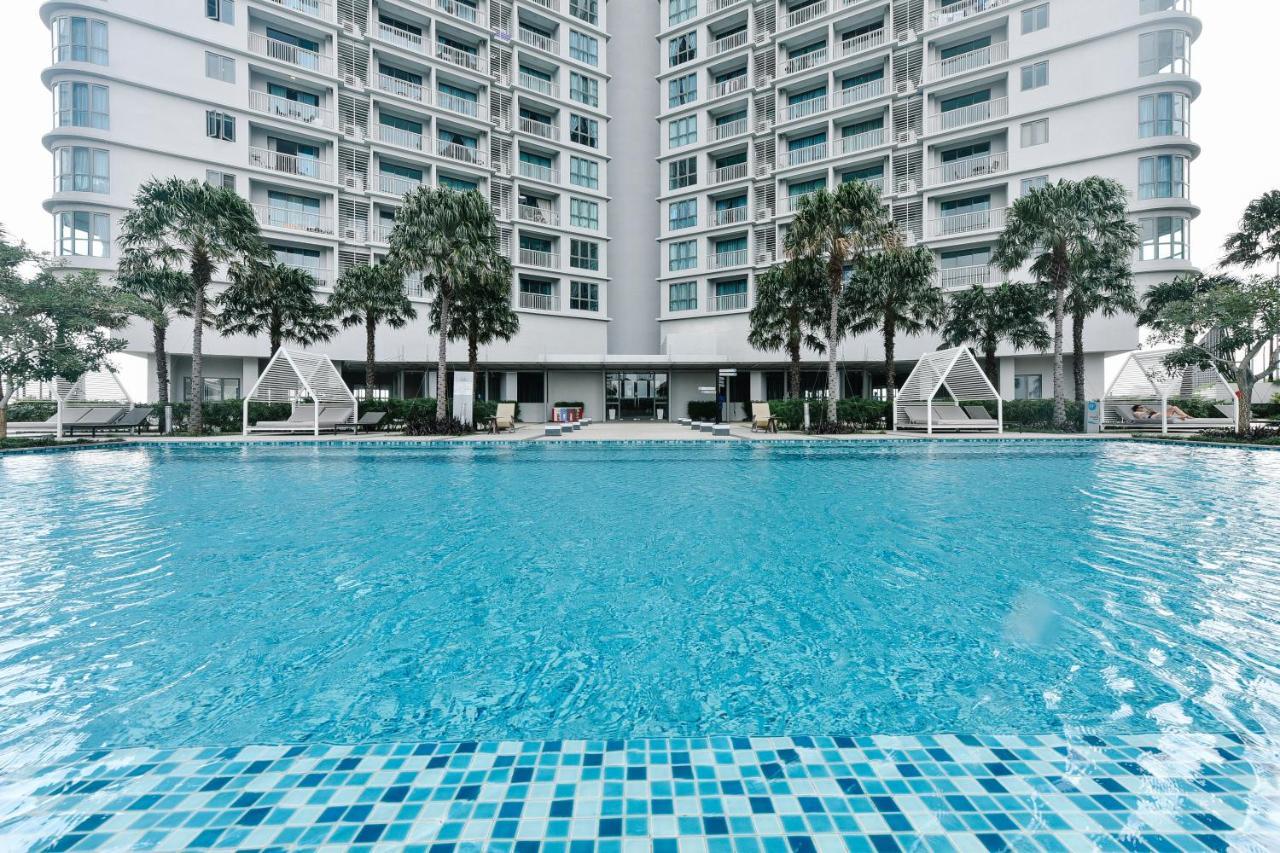 Teega Suites By Subhome Nusajaya  Exterior photo